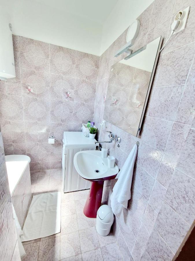Apartments Figa โรวีน ภายนอก รูปภาพ